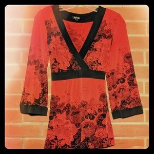 Apt 9 Red/Black Floral Kimono Inspired Blouse